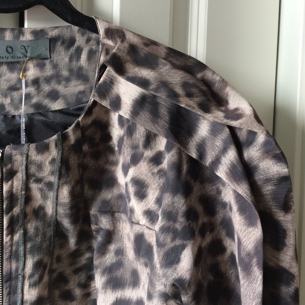 ✨NWT TOV Holy Leopard Print Statement Moto Jacket - Picture 6 of 8